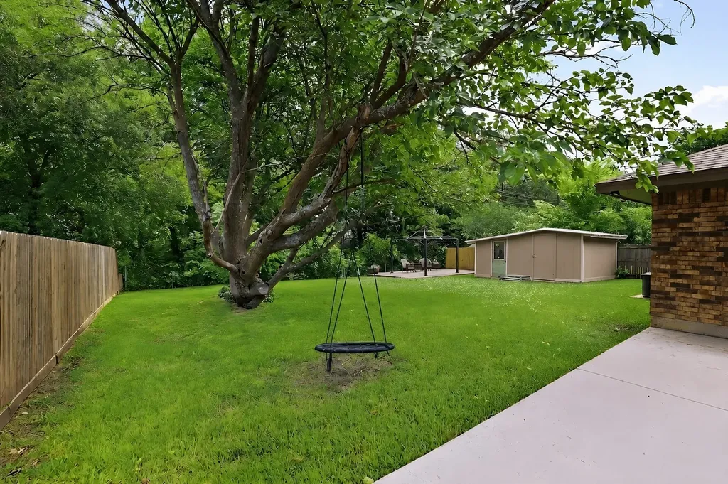 713 Patricia Drive Sherman TX 75090