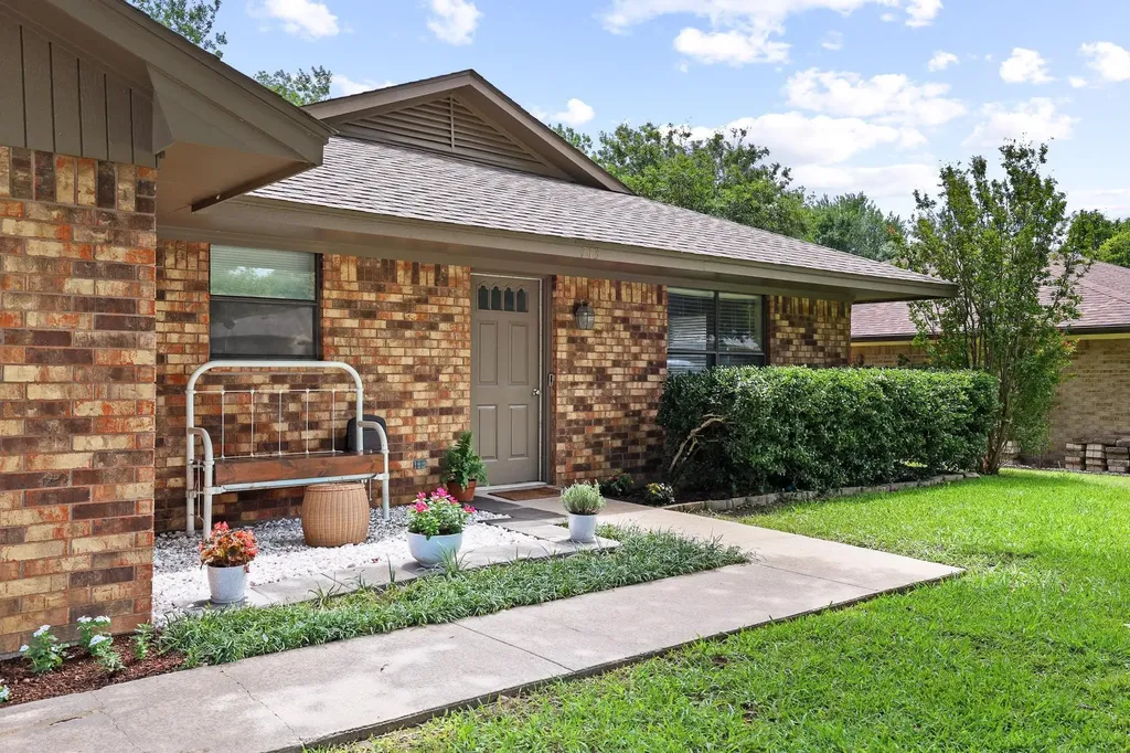 713 Patricia Drive Sherman TX 75090