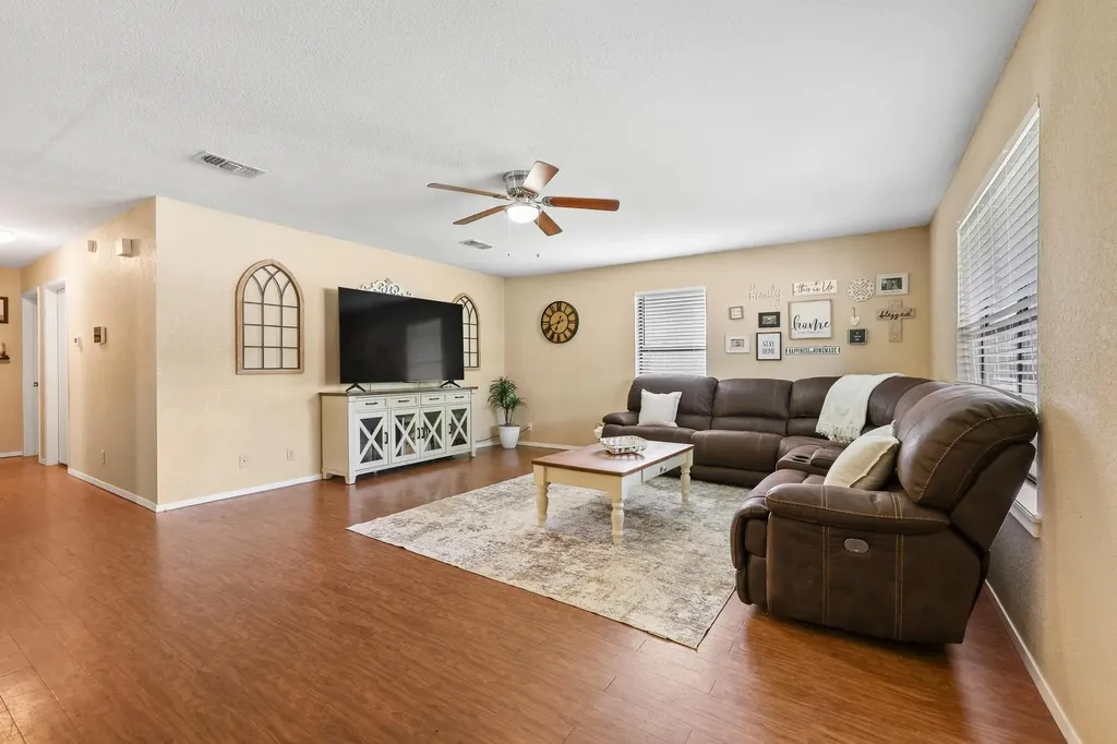 713 Patricia Drive Sherman TX 75090