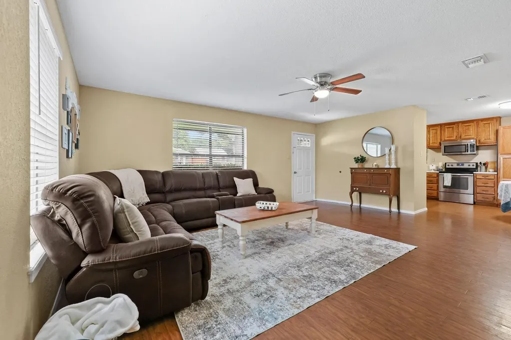713 Patricia Drive Sherman TX 75090