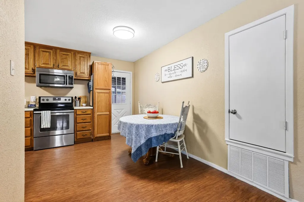 713 Patricia Drive Sherman TX 75090