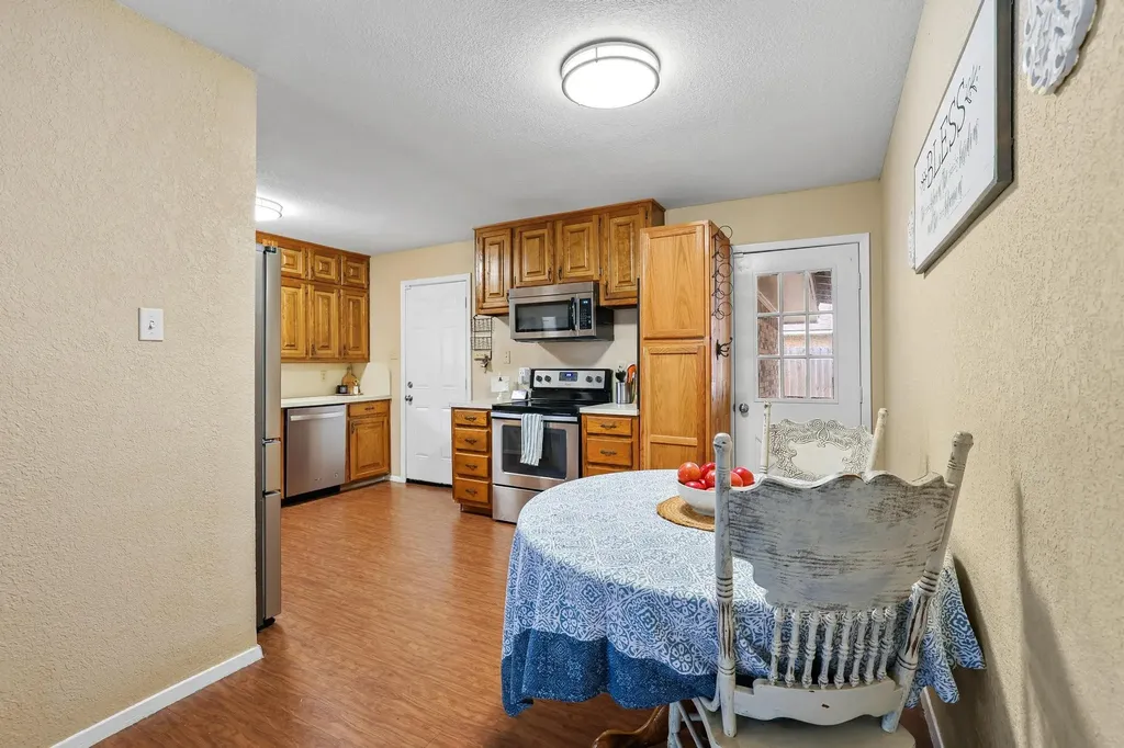 713 Patricia Drive Sherman TX 75090