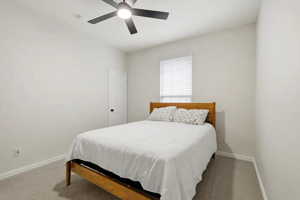 1336 Burnett Drive Lantana TX 76226