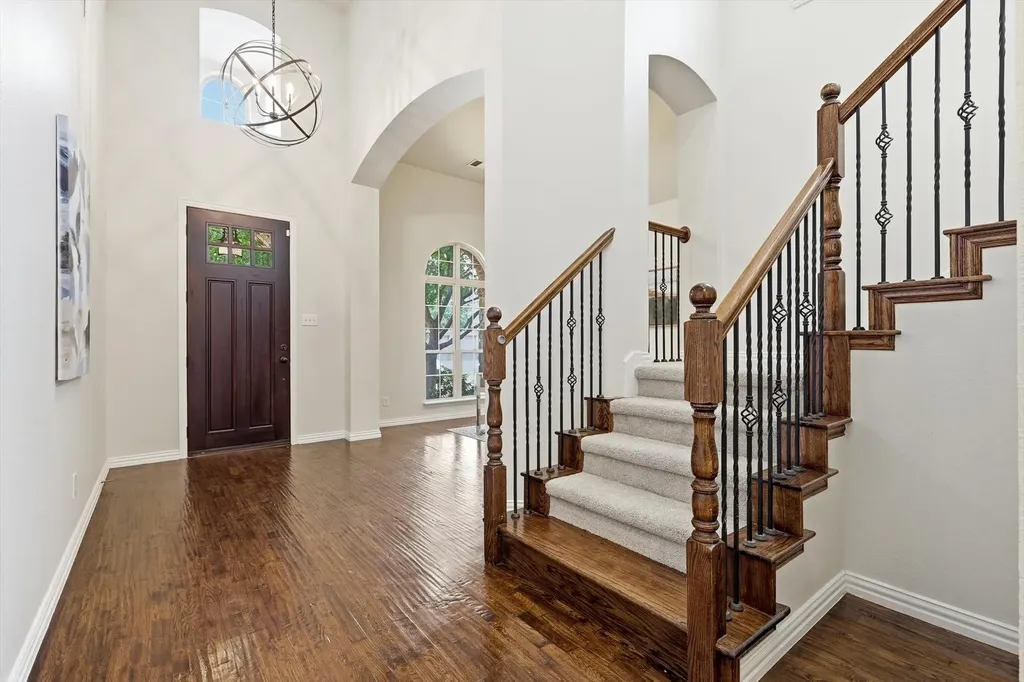1336 Burnett Drive Lantana TX 76226