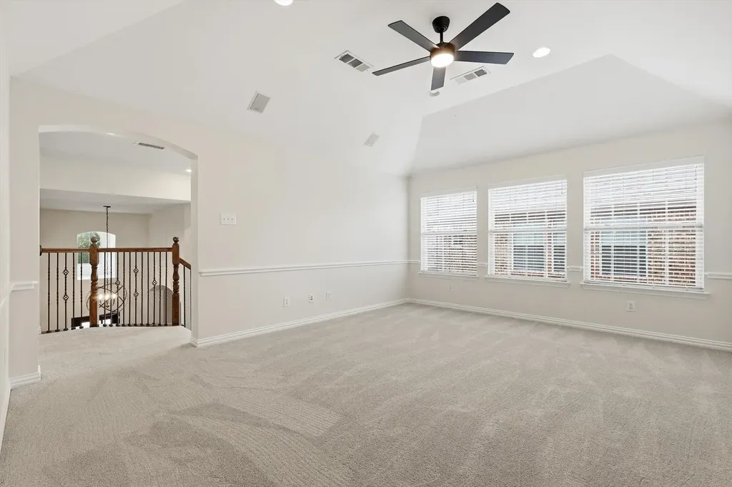 1336 Burnett Drive Lantana TX 76226