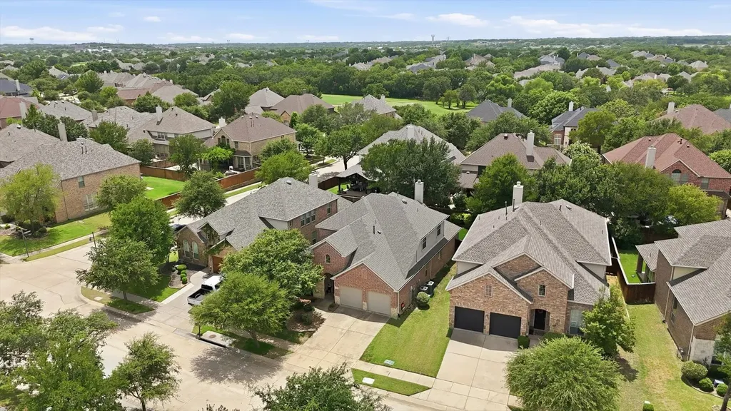 1336 Burnett Drive Lantana TX 76226