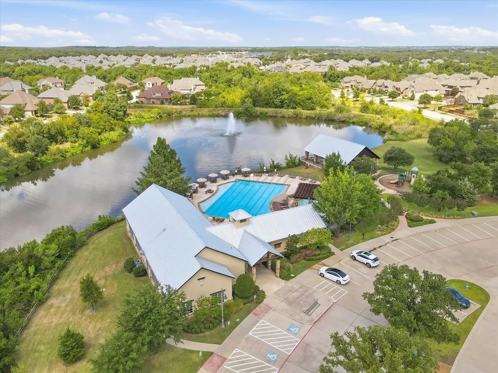 1336 Burnett Drive Lantana TX 76226