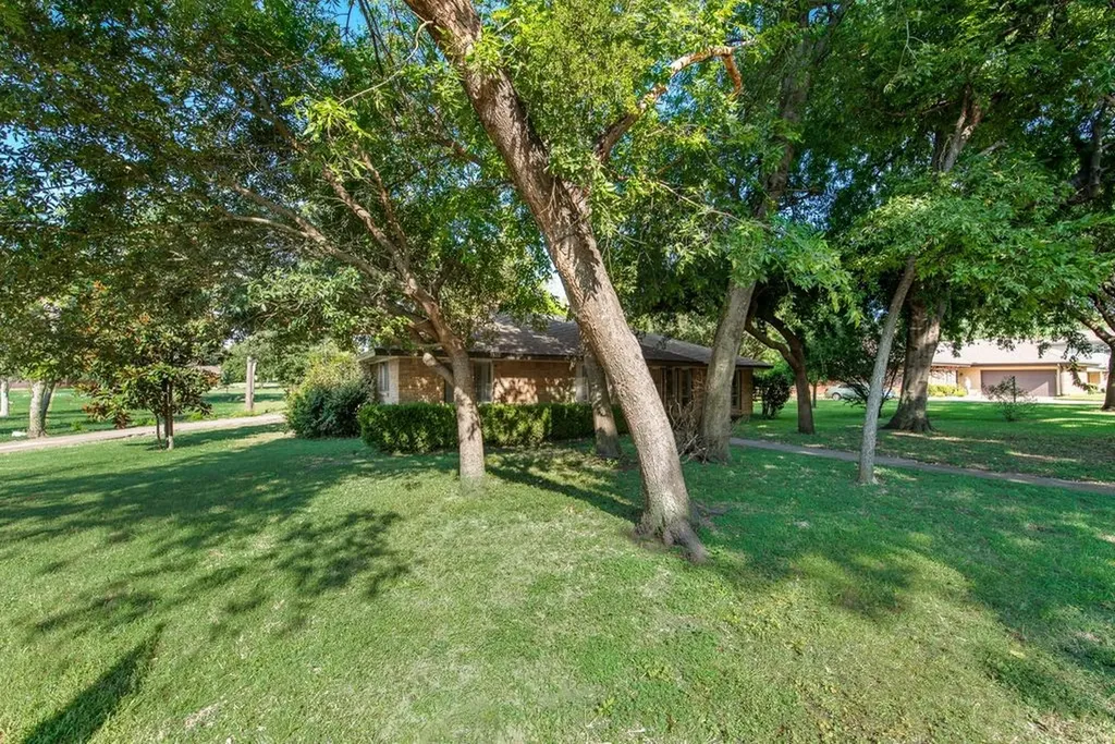 123 S Venice Drive Duncanville TX 75116