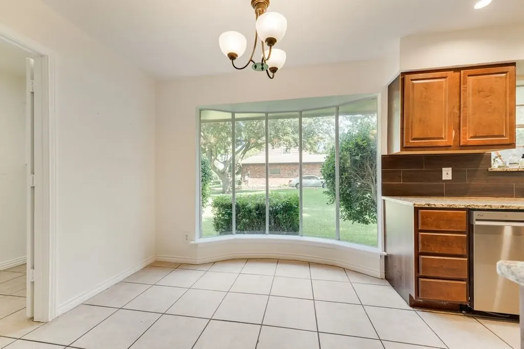 123 S Venice Drive Duncanville TX 75116