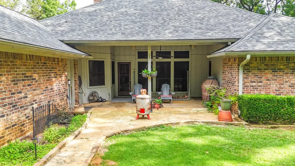 1749 E Us Highway 84 Palestine TX 75801