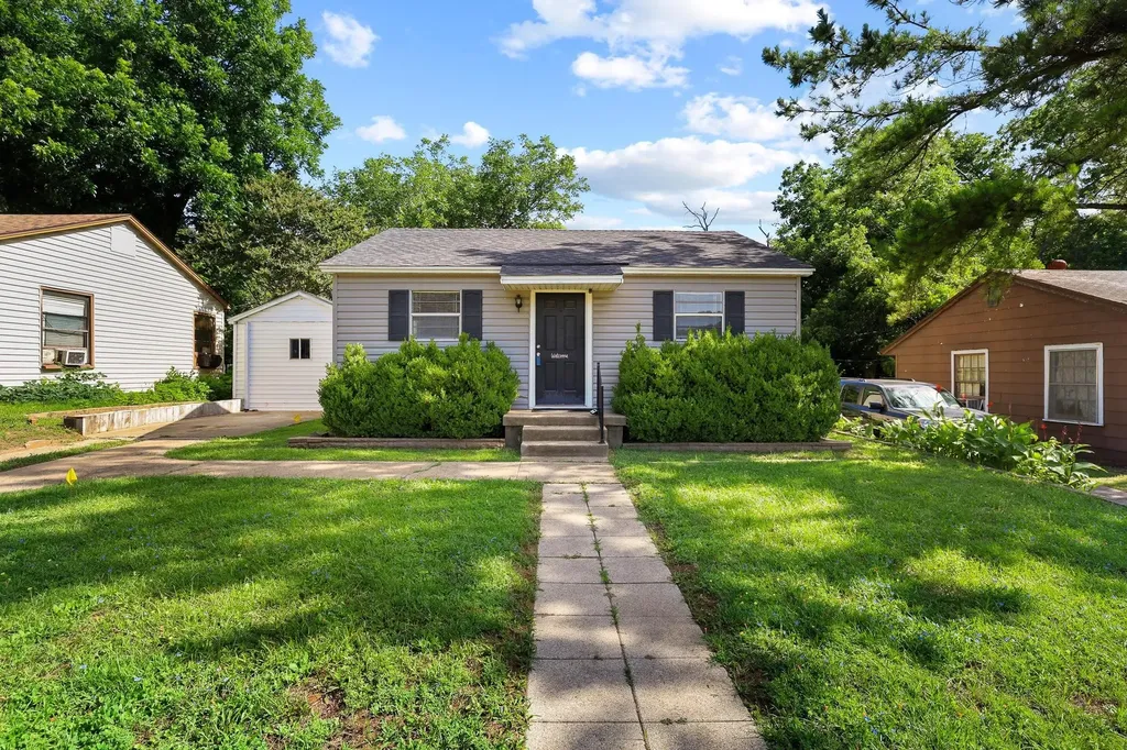 709 W Hanna Street Denison TX 75020
