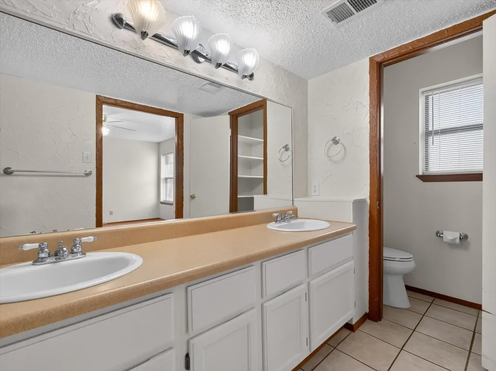 1805 W Spring Creek Parkway Plano TX 75023