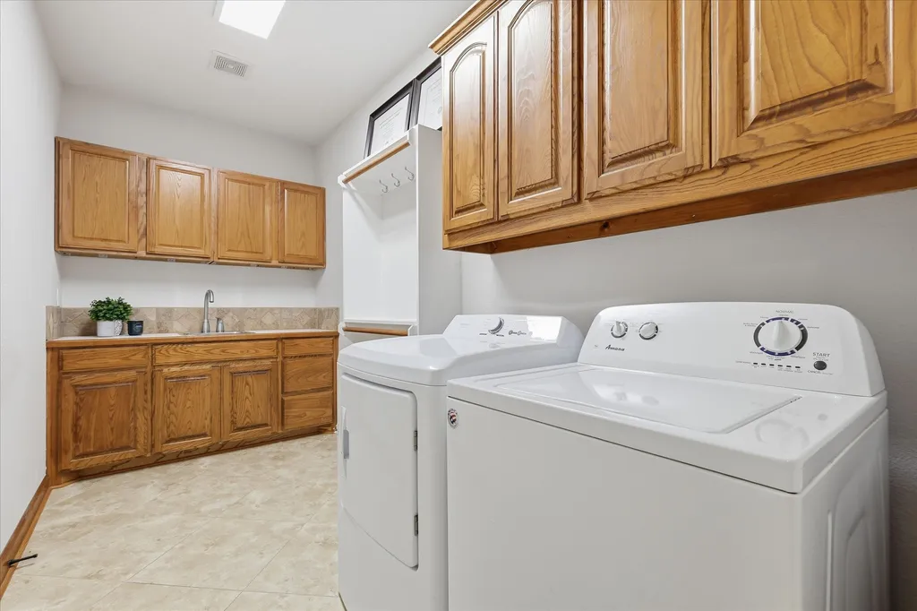 7908 Country Meadow Drive North Richland Hills TX 76182