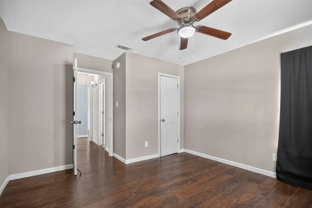 1618 Willow Street Grand Prairie TX 75050