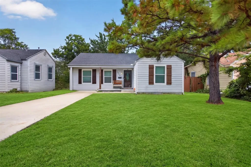 1618 Willow Street Grand Prairie TX 75050