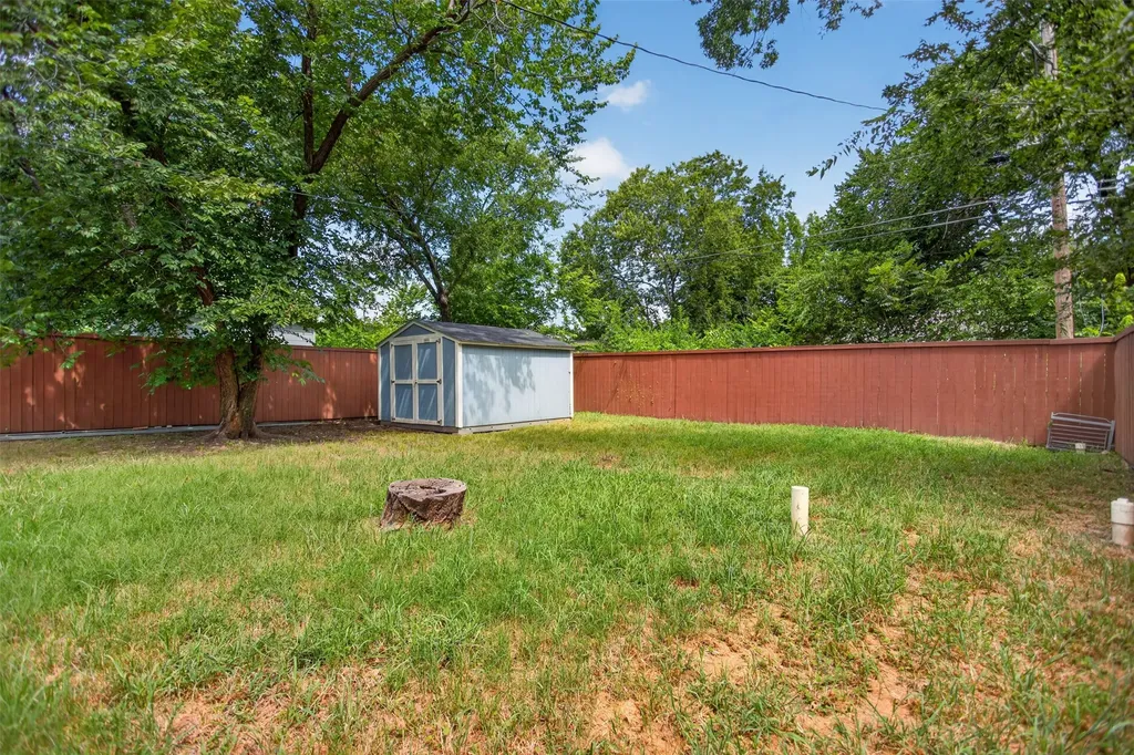 1618 Willow Street Grand Prairie TX 75050
