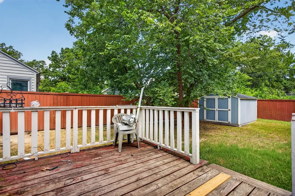 1618 Willow Street Grand Prairie TX 75050