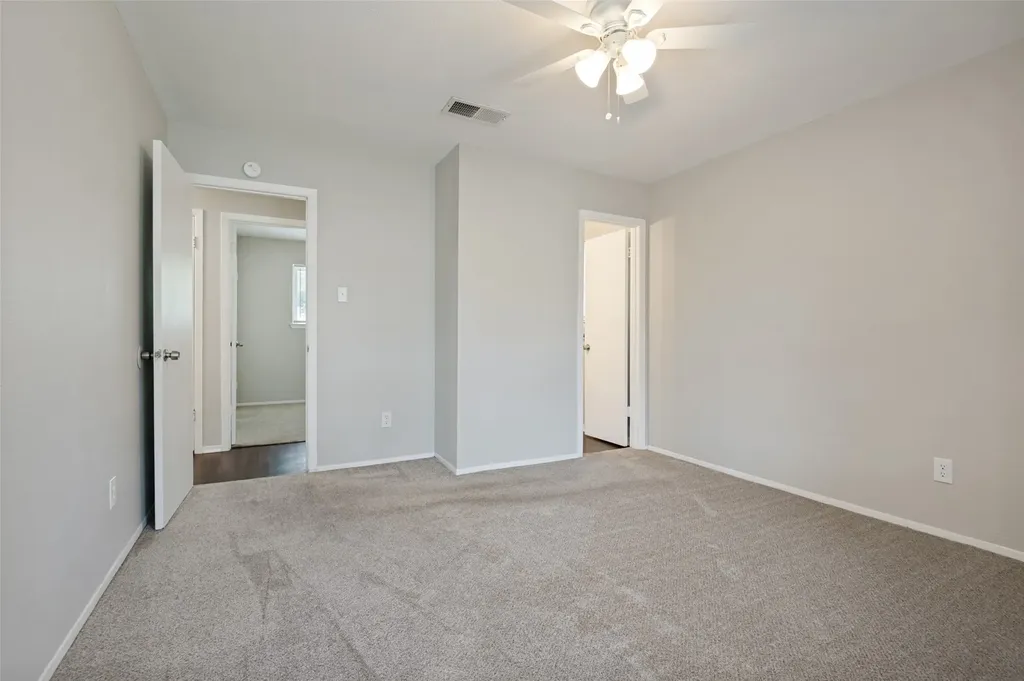 1551 Oakbrook Street Lancaster TX 75134