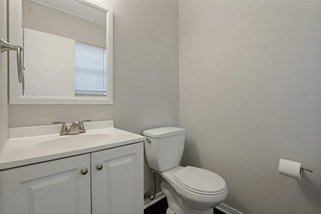 1551 Oakbrook Street Lancaster TX 75134