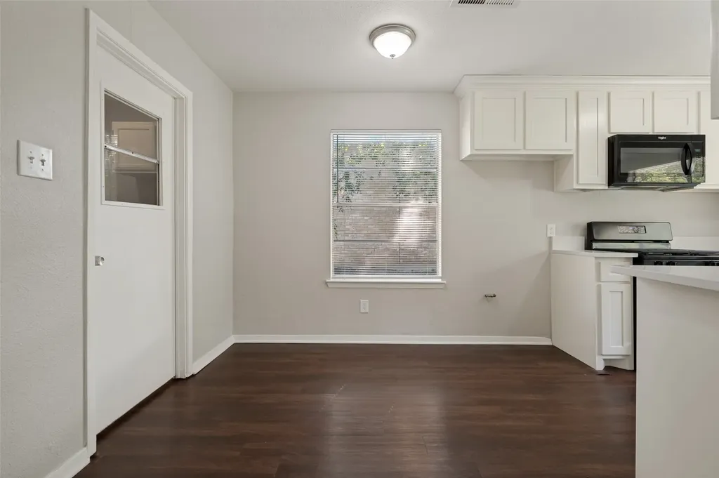 1551 Oakbrook Street Lancaster TX 75134