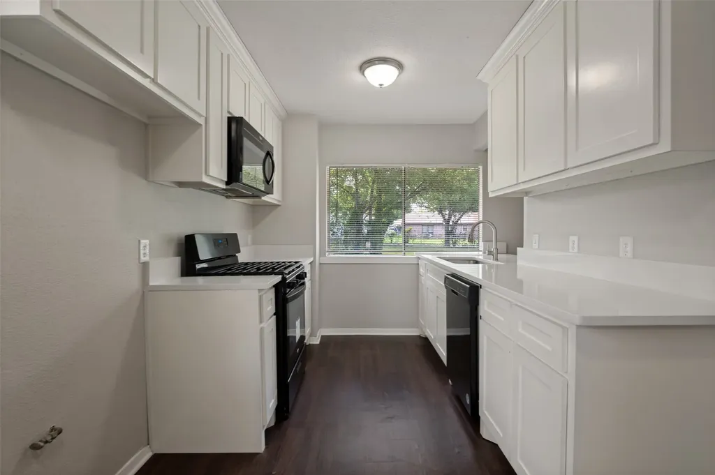 1551 Oakbrook Street Lancaster TX 75134
