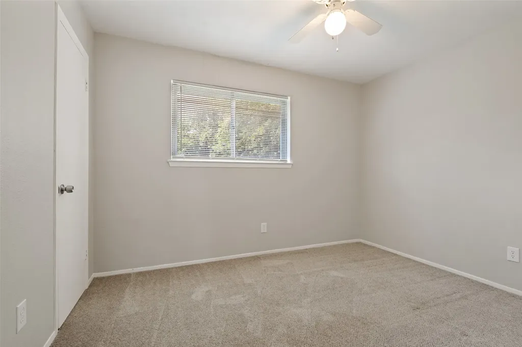 1551 Oakbrook Street Lancaster TX 75134