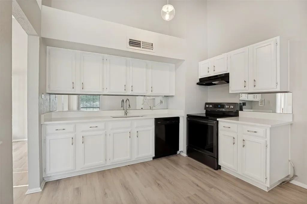450 Weaver Street Cedar Hill TX 75104