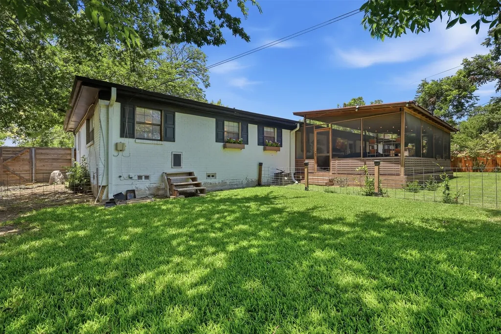 3817 Springbranch Drive Benbrook TX 76116