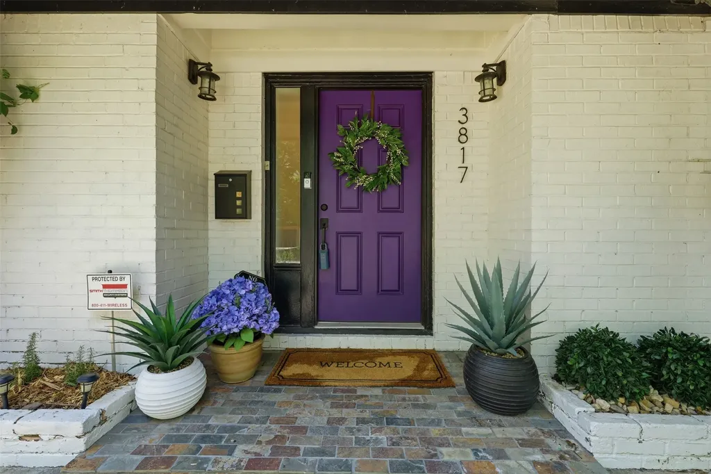 3817 Springbranch Drive Benbrook TX 76116