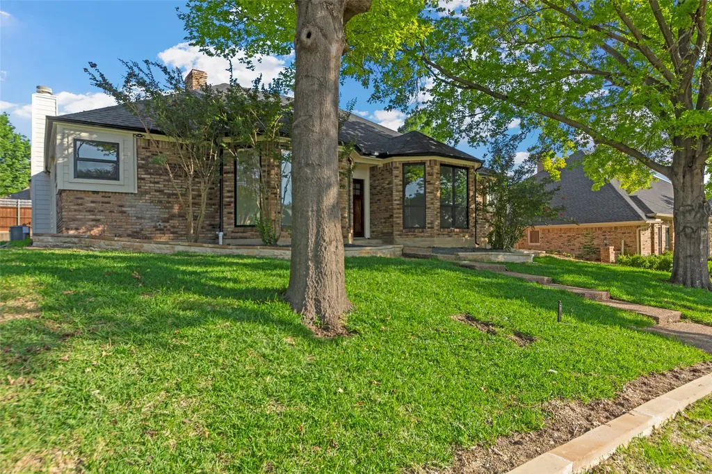 1213 Sycamore Drive Carrollton TX 75007