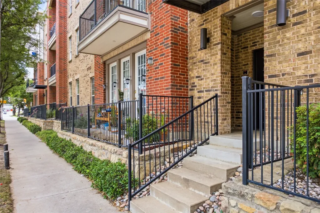950 Henderson Street Fort Worth TX 76102
