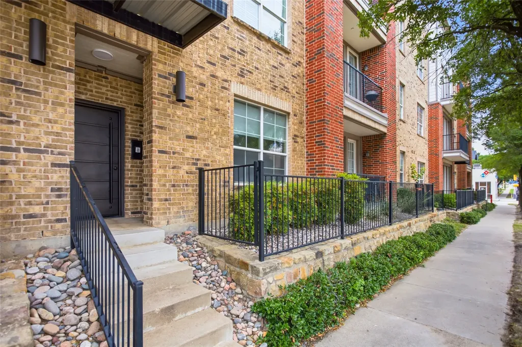 950 Henderson Street Fort Worth TX 76102