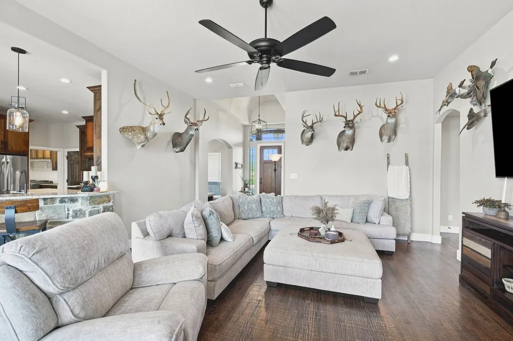 361 Crosswind Drive Waxahachie TX 75167