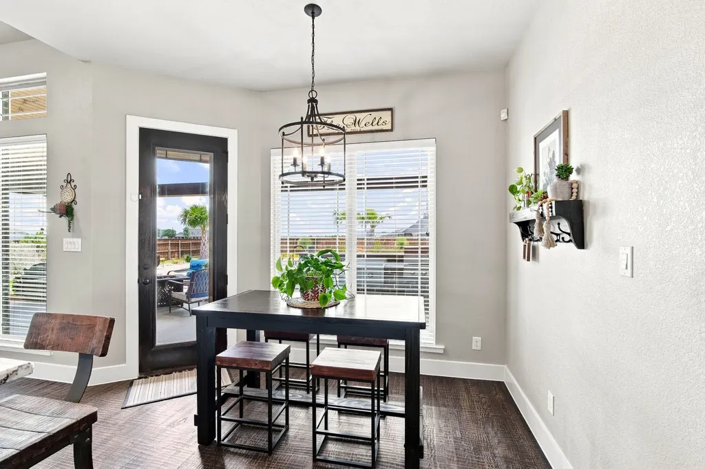 361 Crosswind Drive Waxahachie TX 75167