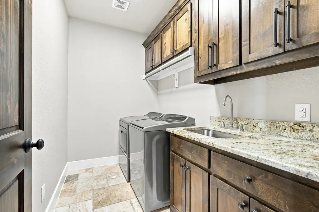 361 Crosswind Drive Waxahachie TX 75167
