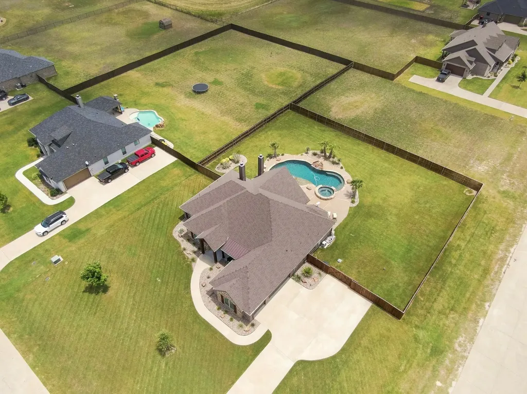 361 Crosswind Drive Waxahachie TX 75167