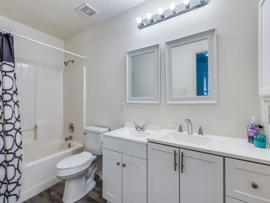 6701 Kinross Drive Arlington TX 76002