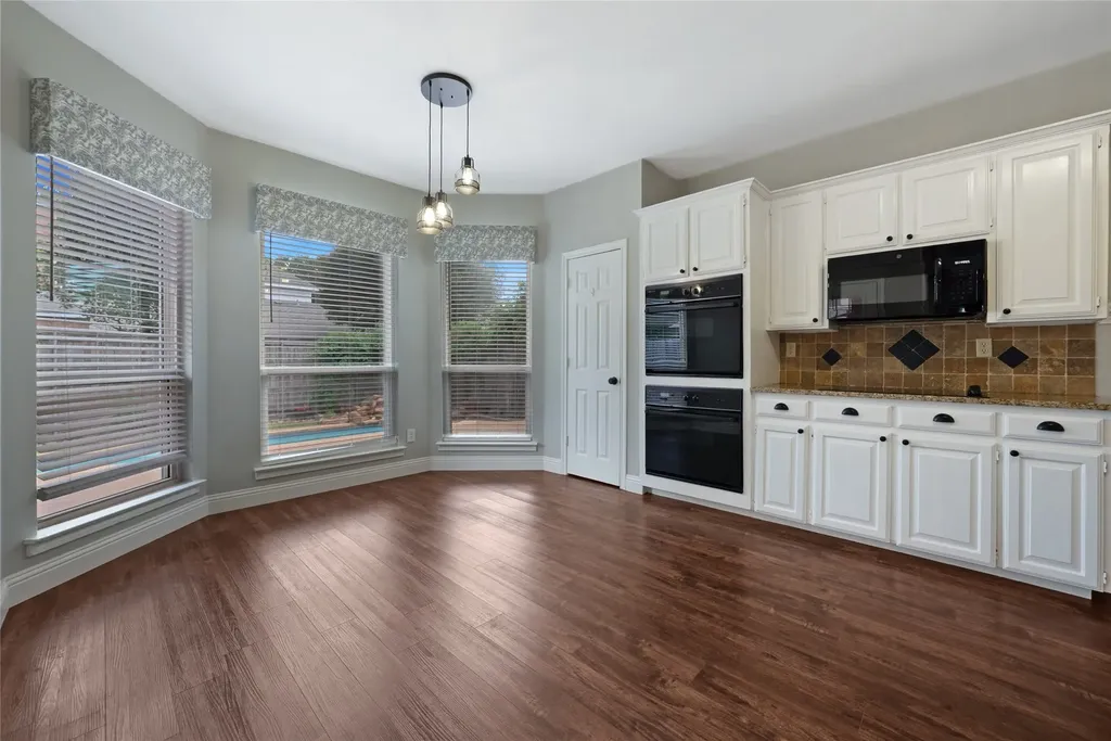1803 Hunters Ridge Drive Grapevine TX 76051