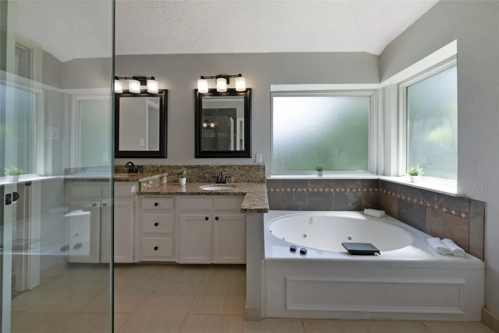 1803 Hunters Ridge Drive Grapevine TX 76051
