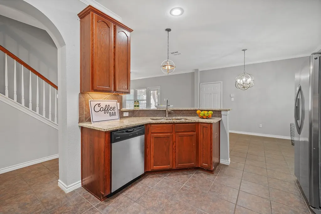 1153 King George Lane Savannah TX 76227