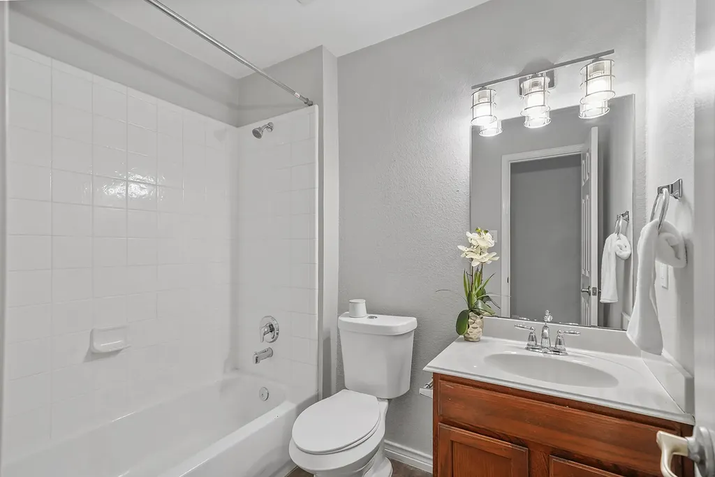 1153 King George Lane Savannah TX 76227