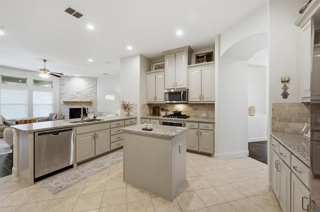 4400 Mimosa Drive Melissa TX 75454