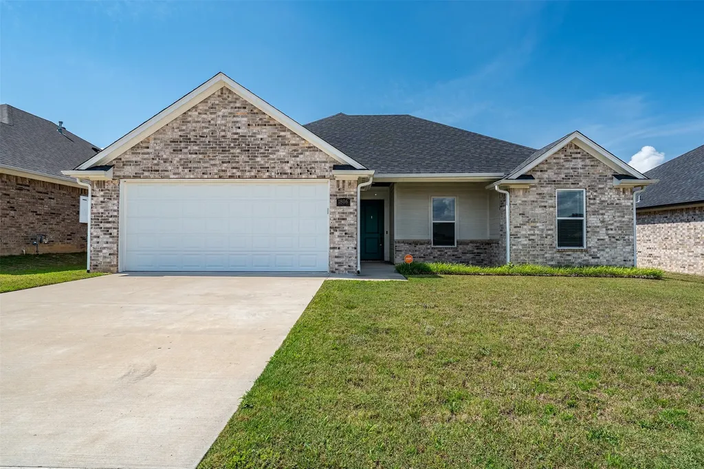 1806 Forestdale Whitehouse TX 75791