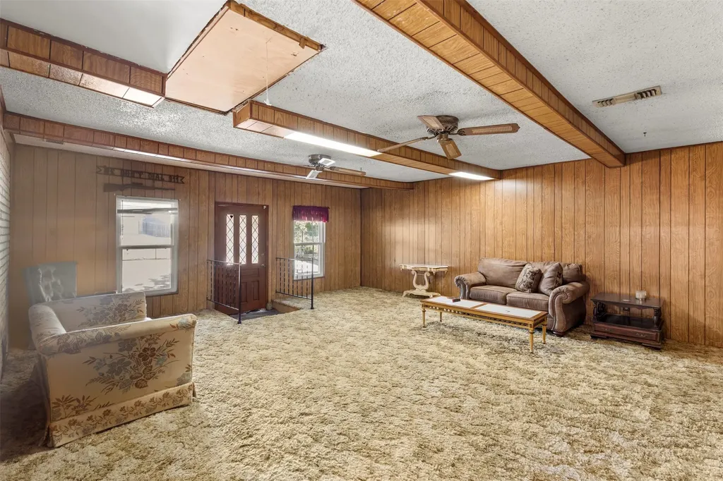 103 Cedar Drive Oak Leaf TX 75154