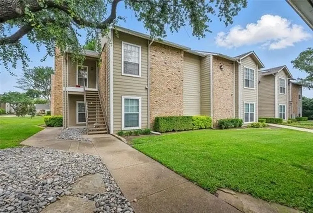 8600 Coppertowne Lane Dallas TX 75243