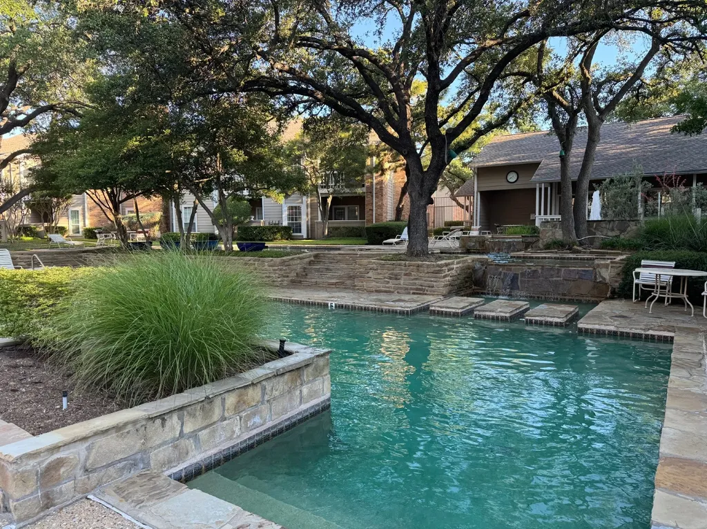 8600 Coppertowne Lane Dallas TX 75243