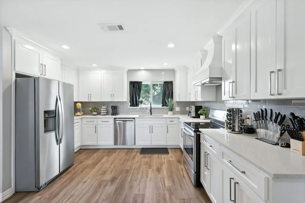 2013 W Shore Drive Garland TX 75043