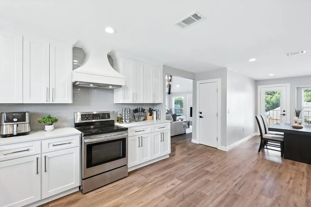 2013 W Shore Drive Garland TX 75043