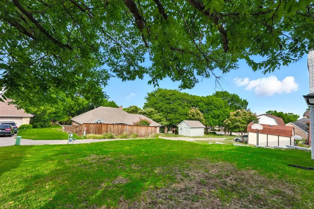 2013 W Shore Drive Garland TX 75043