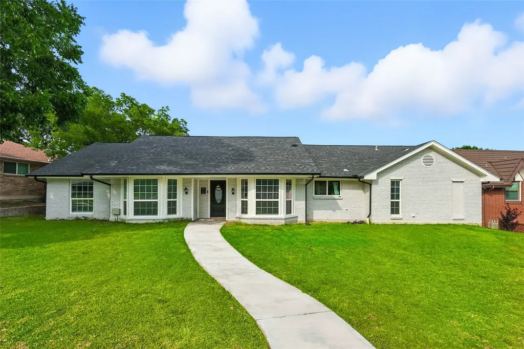 2013 W Shore Drive Garland TX 75043